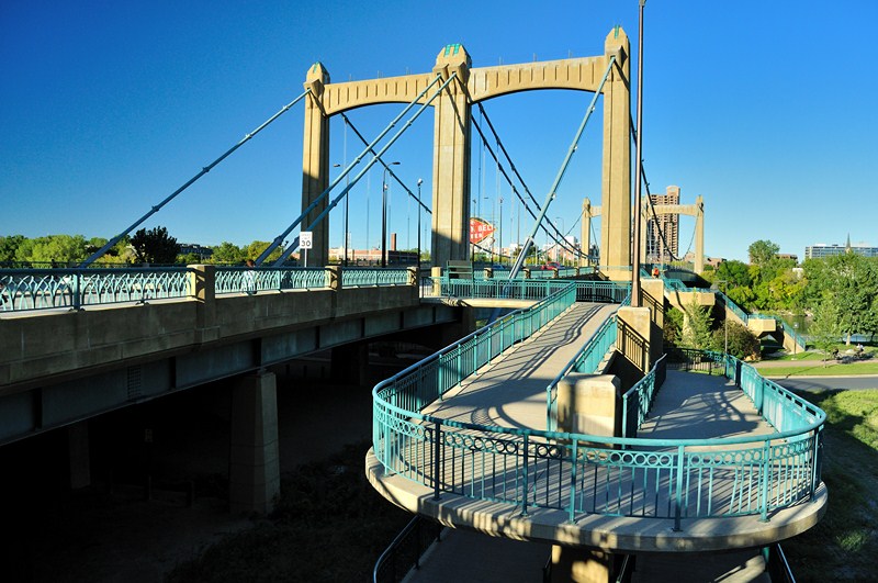 214 Minneapolis Hennepin Ave Bridge.jpg
